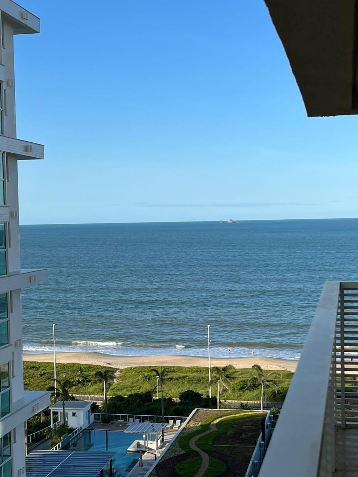 Ape Estilo Resort C/ Pe Na Areia E Vista Mar, Proximo Ao Beto Carrero Piçarras Екстериор снимка